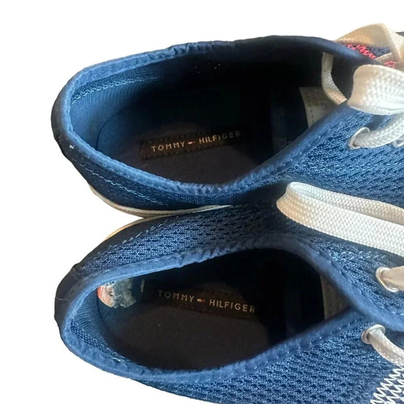 Tommy Hilfiger Lev Sneaker Tennis Shoes Navy Red White Casual Size 9.5 Women's - Picture 9 of 13